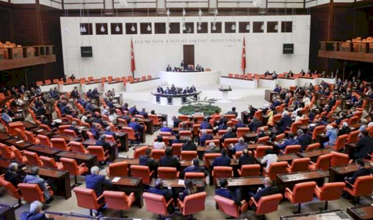 Komisyon seçiminde İYİ Partili üyelerden AKP'nin adayına oy çıktı
