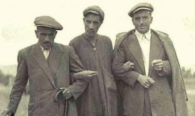 Allah’a yazdığı mektup. Okuyunca kim akıllı kim deli karıştırmaya başladım.