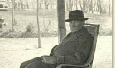 Dünya tarihi bir sıfatın sadece Mustafa Kemal’e verildiğini yazar..