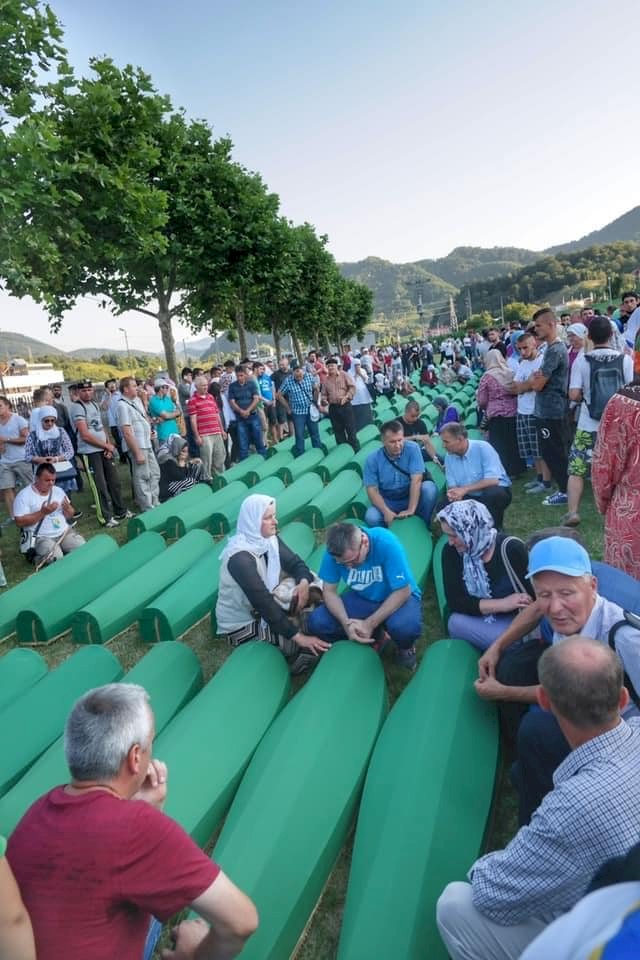 Srebrenitsa katliamı