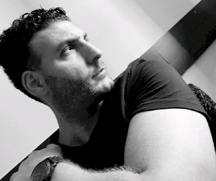 Ağaç yıkılınca yeri belli olurmuş. Dirilmek bize zaten zordu, yıkılmayı bile unuttuk..Öyle aciz..