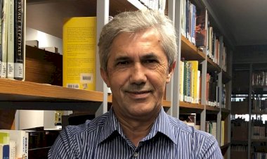 Prof. Dr. Süleyman İrvan:  “Basılı gazeteciliğin bittiğini ilan etmek durumundayız”