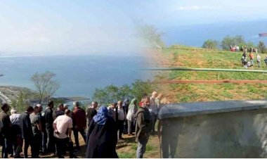 Deniz manzaralı mezar kavgası: Ne sıcak dinlediler, ne kalabalık