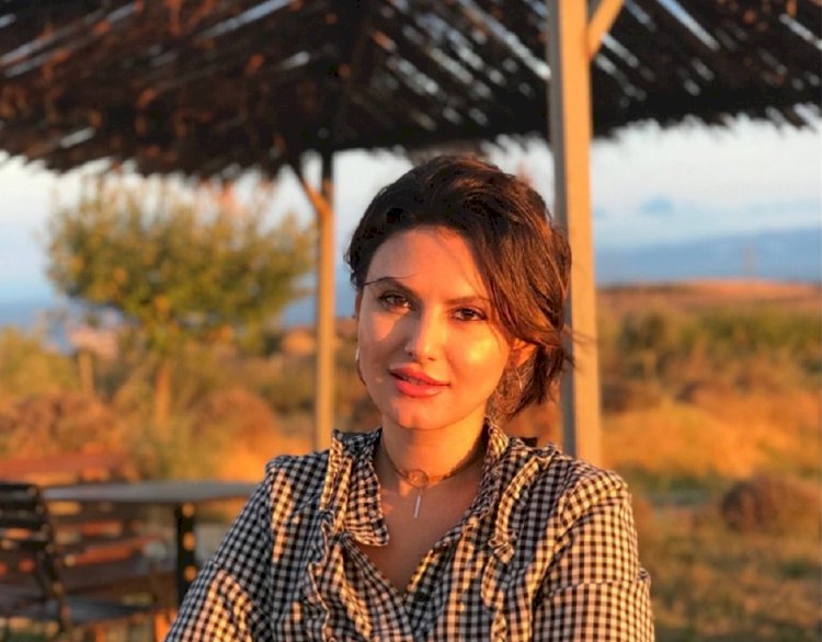 Şimdi bu kitabı okuyorum