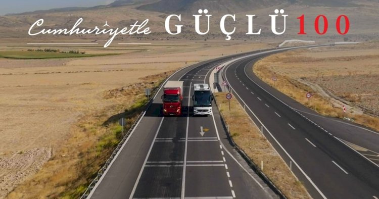 Mercedes-Benz Türk için her yol Cumhuriyet’e çıkıyor