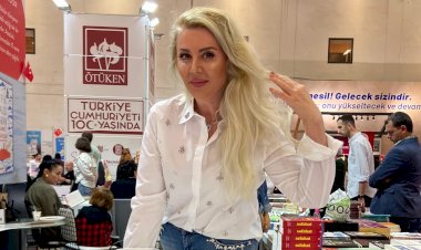 İNKILÂP KİTABEVİ’NE TÜYAP KİTAP FUARINDA OKUYUCULARDAN YOĞUN İLGİ!