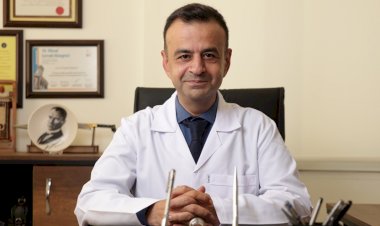 PROF. DR. ALİ KAĞAN GÖKAKIN AÇIKLADI: "KULLANDIĞINIZ İLAÇLARI BIRAKACAKSINIZ"