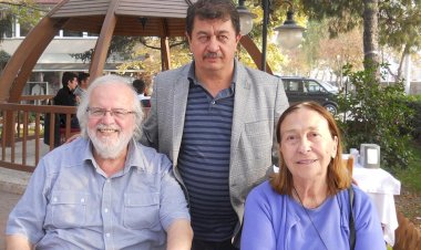 Gönlümden... "Türk'üm Özür Dilerim" İskender Öksüz Ağabey'in kitabı.