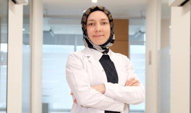 Yumuşak fırçalar temizlemiyor, sert fırçalar diş eti çekilmesi yapıyor