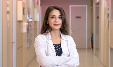 Konuşması bozulan Alzheimer hastaları sosyallikten uzaklaşıyor