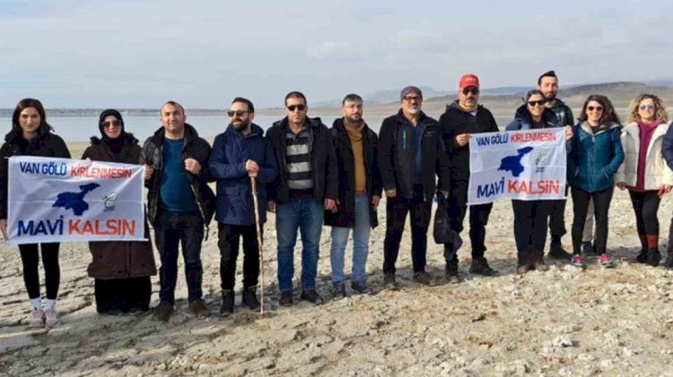 Kuraklığa dikkat çekmek için 15 kilometre yürüdüler