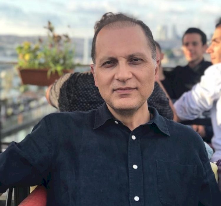 Yaş ilerledikçe 3 şeyi kaybediyoruz. Kemik, kas ve kollajen.