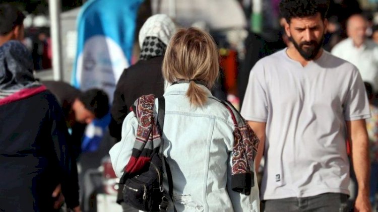İran'da kıyafet kurallarına uymayan kadınlar 'kamusal alanlardaki mobil mahkemelerde' yargılanabilir