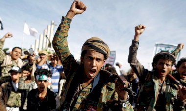 Yemen: Kızıldeniz'de ticari gemilere saldıran Husi isyancılar kim?