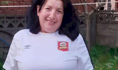 Dem vurdu gönlüme şiirlerim Bak lal oldu dilim.