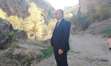 ÖZÜ UNUTTUK