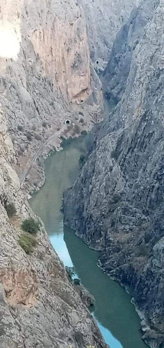 BURASI ÇANAKKALE DEĞİL, GÜLLÜBAĞ BOĞAZI…