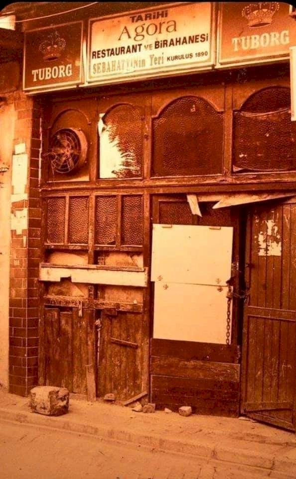 "BURASI AGORA MEYHANESİ"