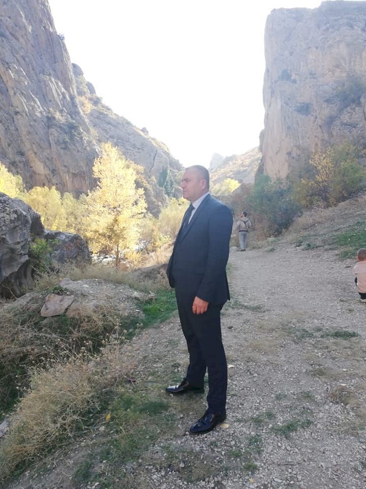 ÖZÜ UNUTTUK