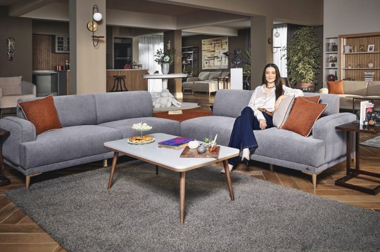 Kilim Mobilya’nın yeni reklam yüzü  Pelin Akil Altan oldu
