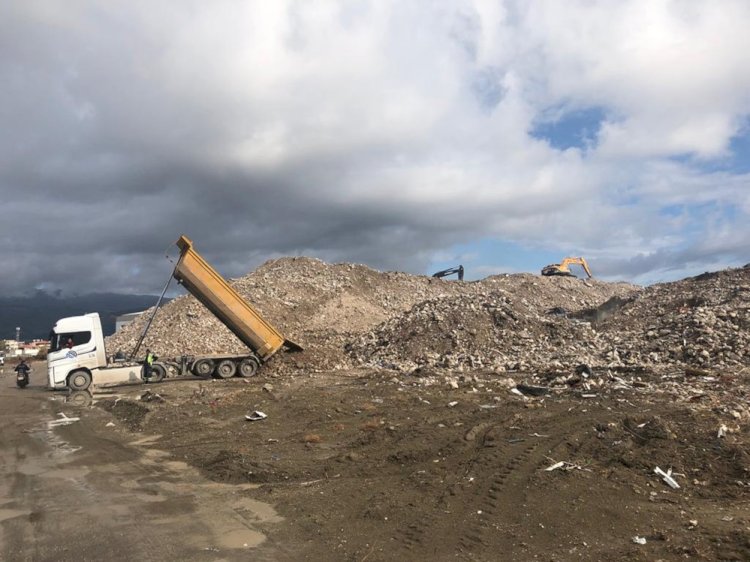 TEMA Vakfı’ndan çarpıcı çalışma: Hatay’daki enkaz atıkları zehir saçıyor