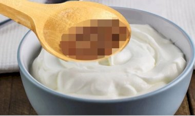 Yoğurdun içine 1 kaşık bundan ekleyin gerisine karışmayın! Kabızlığa, şişkinliğe bire bir…