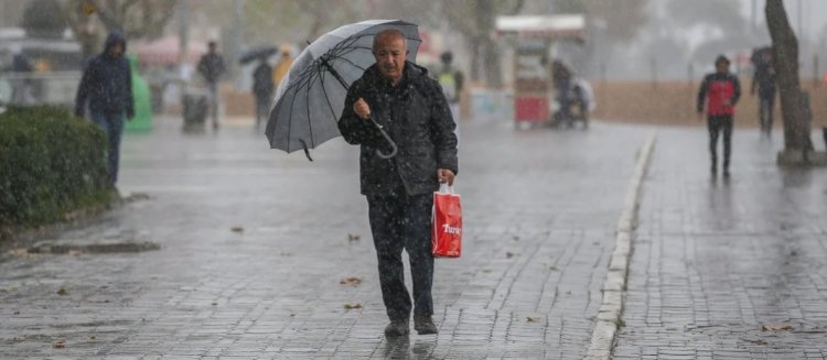 Meteoroloji saat vererek o illeri işaret etti: Gök gürültülü sağanak geliyor