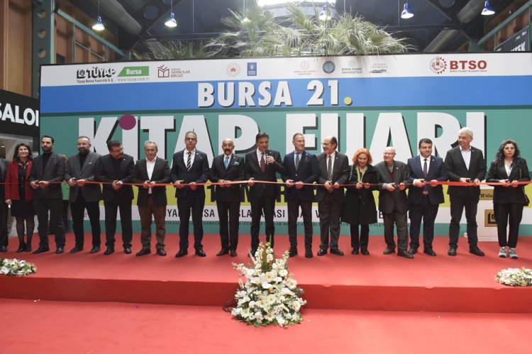 Kitap tutkunları Bursa’ya akın ediyor