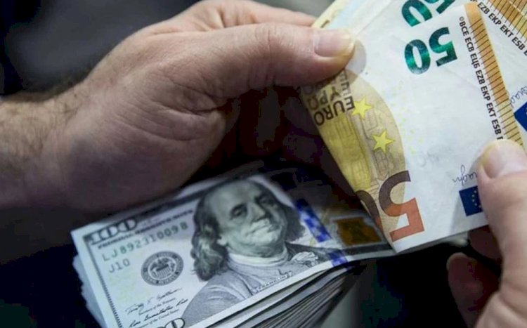 Dolar ve euro zirveye demir attı! Piyasalar durulmuyor