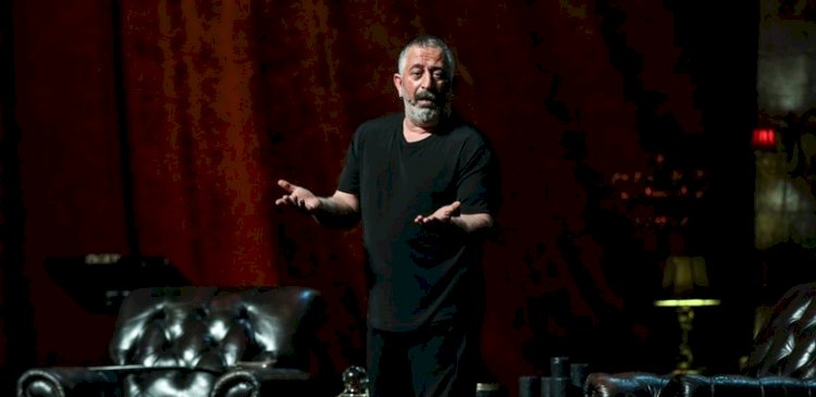 Cem Yılmaz “Geleceğin Hekimleri” için sahneye çıktı