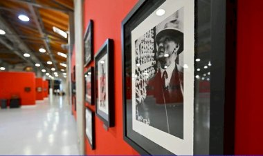 Atatürk'ün az bilinen fotoğrafları: "Karanlıkta Akan Bir Yıldız"