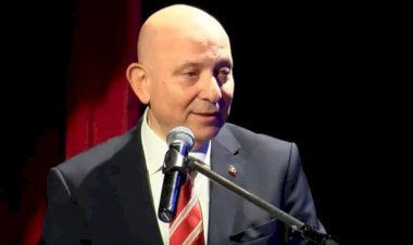 Sağlık çalışanları hayatını kaybeden meslektaşlarının çocuklarına eğitim desteği için konser verdi