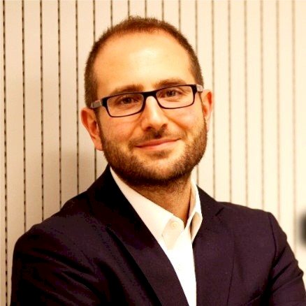 Kibrine Yenildi Markayı Bitirdi