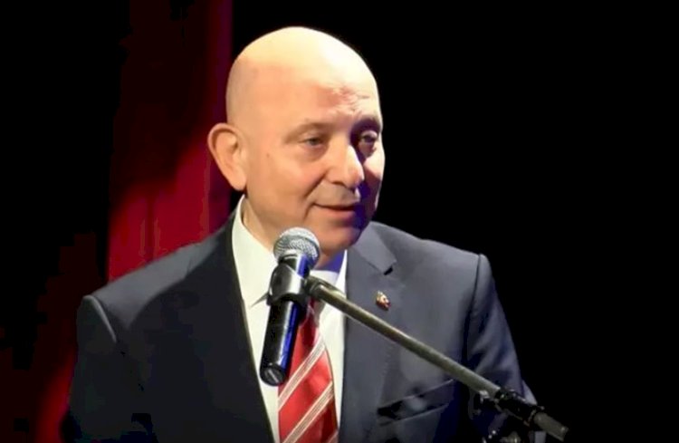Sağlık çalışanları hayatını kaybeden meslektaşlarının çocuklarına eğitim desteği için konser verdi