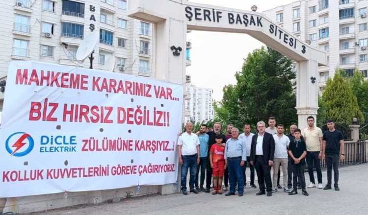 “BİZ HIRSIZ DEĞİLİZ” YAZILI PANKART ASMIŞLARDI