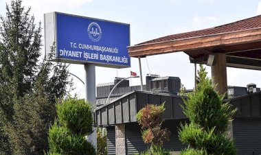 Diyanet'ten yeni hac skandalı: Kuraya katılmayan eş, dost ve akrabalar hacca gitti