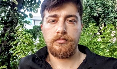 ÖZÜMÜZ TÜRK'TÜR