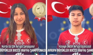 İKİ AY YILDIZLI BAYRAK İTALYA’DA DALGALANDI