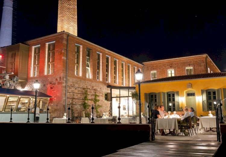 Ayvalık'ın en yeni mekânı LoCanda Rahmi M. Koç Müzesi’nde kapılarını açtı
