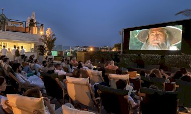 ‘LÉON: THE PROFESSIONAL’ FİLMİ THE ROOF AT THE RITZ- CARLTON, ISTANBUL’DA