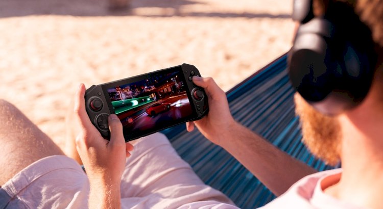 Acer İlk Avuç İçi Oyun Bilgisayarını Tanıttı: Nitro Blaze 7