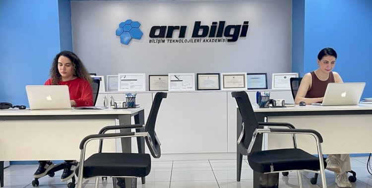 Geleceğin Meslekleri İçin Pusula: Arı Bilgi