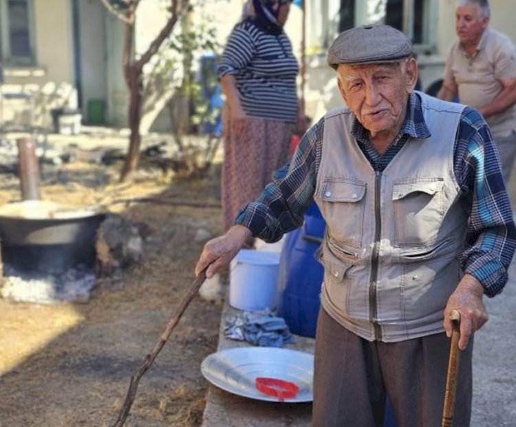 PEKMEZ YAPIMI ÇOK EMEK ve İŞÇİLİK GEREKTİRİYOR.