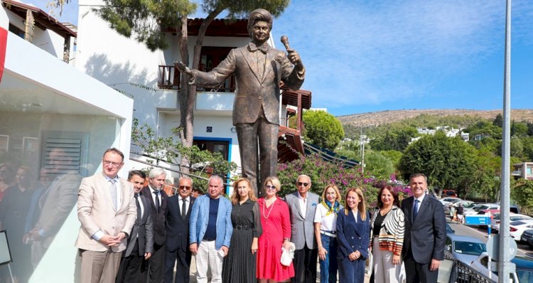“Sanat Güneşimiz” Zeki Müren, Bodrum’da Anıldı