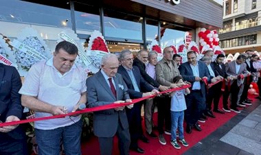 AK Parti'de Burger King krizi: Rize'deki açılışa katılan belediye başkanları disipline sevk edildi