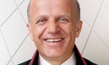 Avukatlar İnsan Değil Mi?