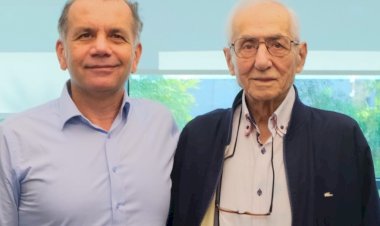 84 Yaşında, Teknolojinin Bütün Nimetlerinden Faydalandı