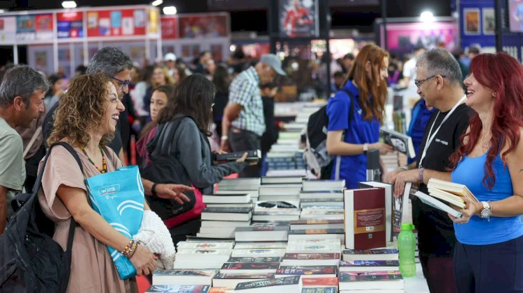 Antalya Kitap Fuarı’na ilk günden yoğun ilgi