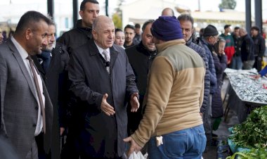 Ümit Özdağ, "Zam değil sadaka verdiler." “Siz kolunuza Öcalan'ı takın, biz de Türk Milletiyle birlikte sandığa gidelim"