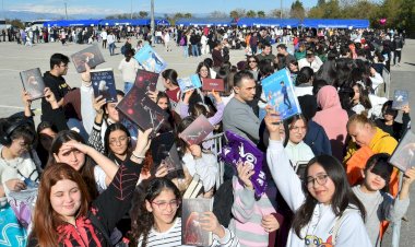 Kitap Okuma İsteğinin Nedenleri: Beynimiz Neden Okumaya Aç?